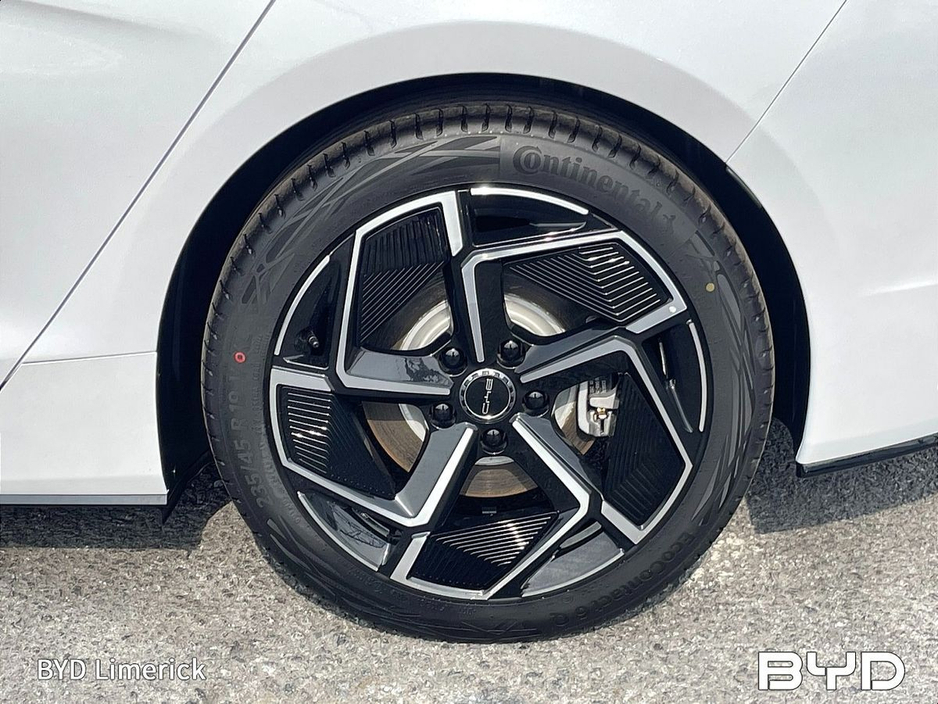 2026 BYD Seal "252 Delivery" Design 82.5kWh RWD - Reversing Camera - Panoramic Roof - Ambient Lighting - Climate Control - Heated Seats - Sat Nav - Keyless Start €49,380