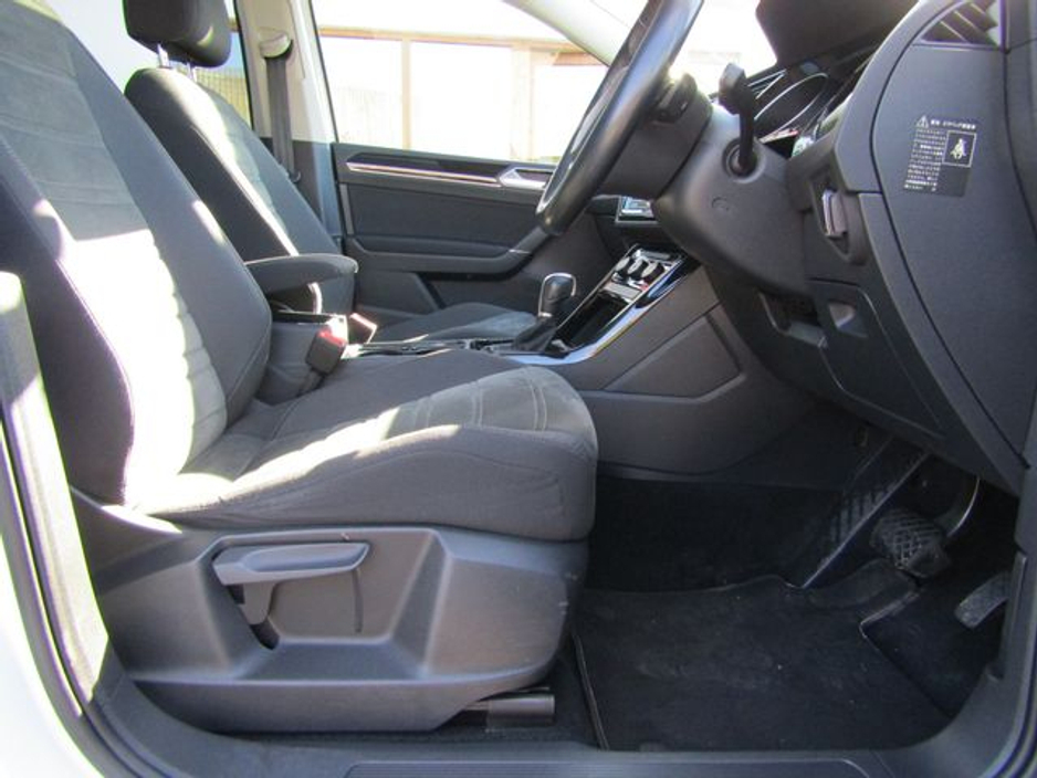 2017 Volkswagen Touran - image 15