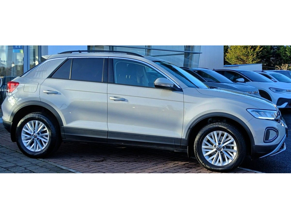 2023 Volkswagen T-Roc LIFE 2.0TDI 116HP *APP CONNECT, REVERSING CAMERA & MORE!*