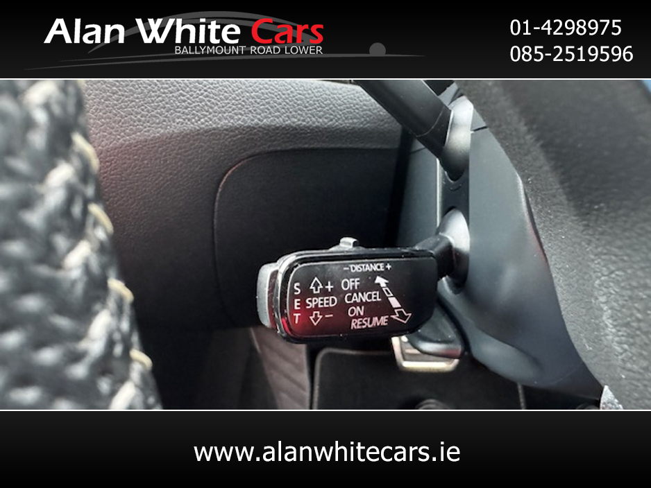 2023 Skoda Superb - image 25