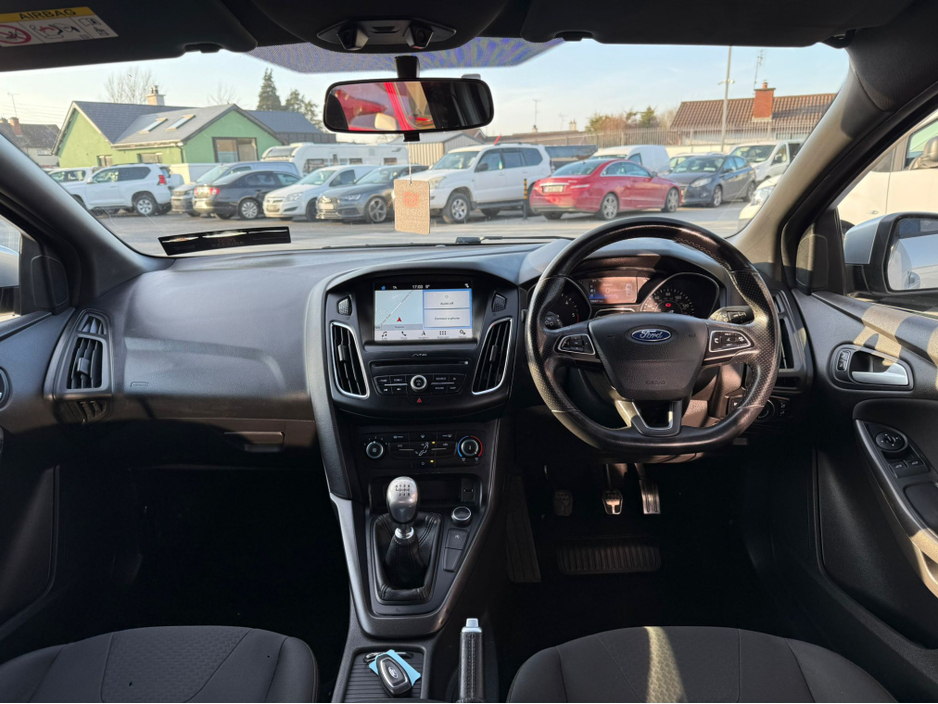 2018 Ford Focus - image 11