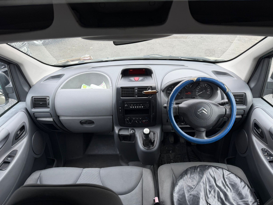 2011 Citroen Dispatch - image 12