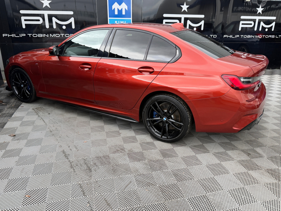 2020 BMW 3 Series - image 6