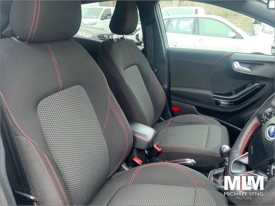 2023 Ford Puma - image 13