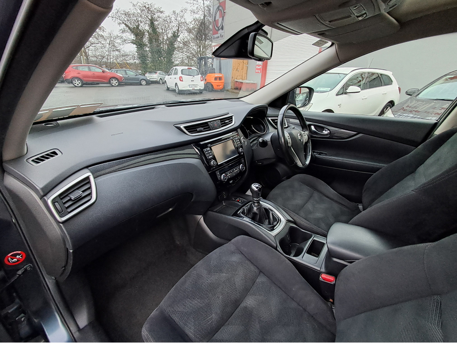 2014 Nissan X-Trail - image 14
