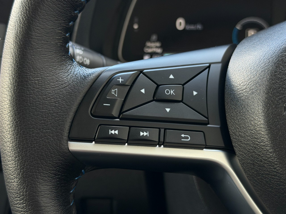 2024 Nissan Leaf - image 10