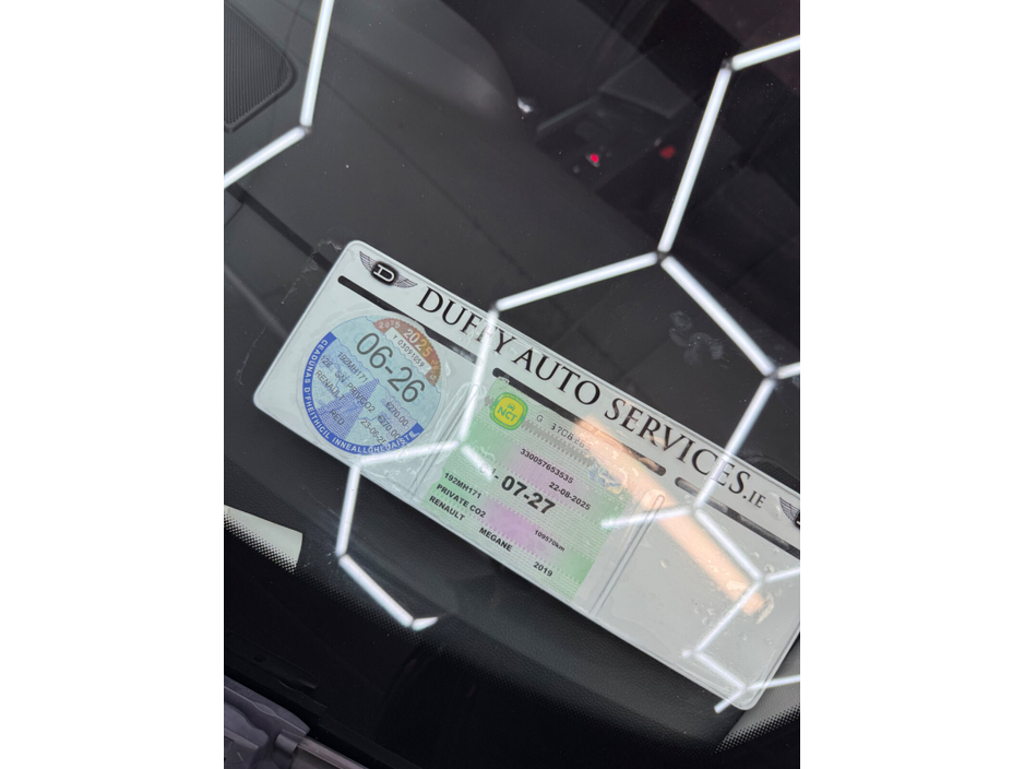 2019 Renault Megane - image 11