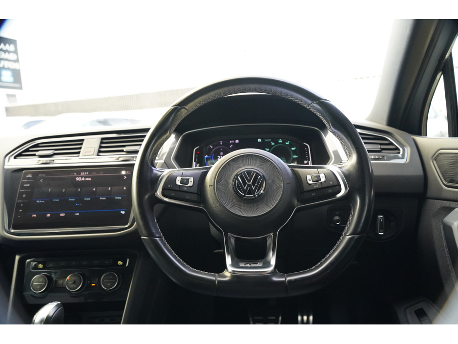 2019 Volkswagen Tiguan - image 20