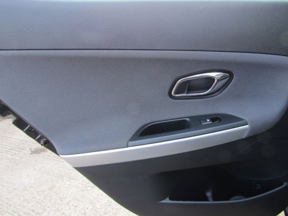 2013 Kia Ceed - image 18