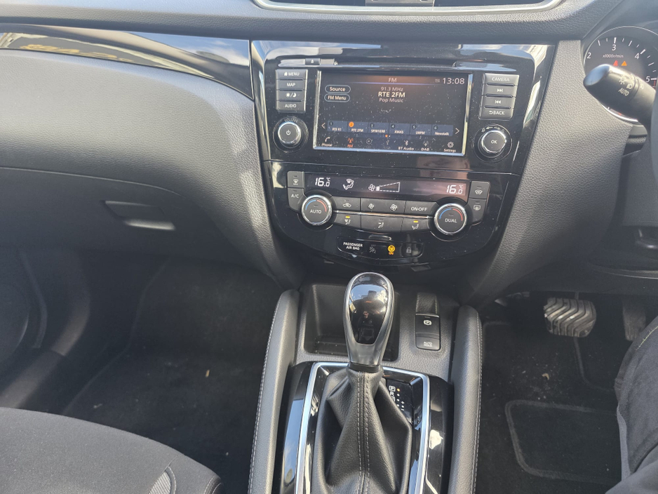 2020 Nissan Qashqai - image 3