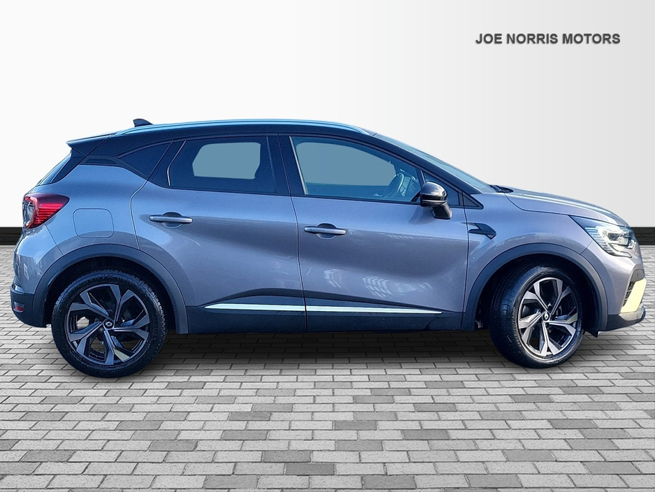 2023 Renault Captur E-TECH ENGINEERED 1.6i HRV AUTO 145HP €27,950