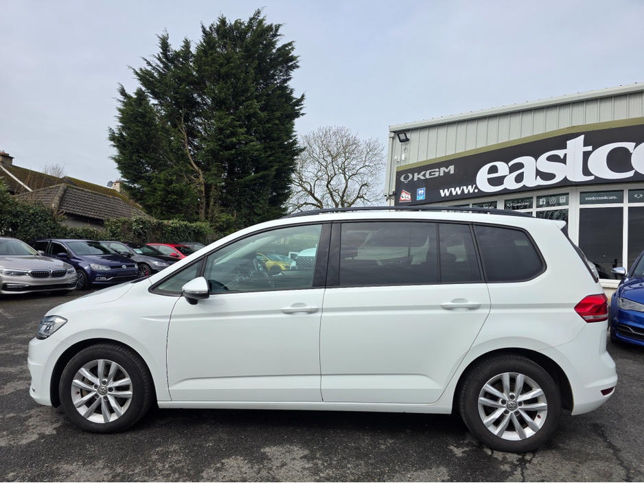 2017 Volkswagen Touran - image 16