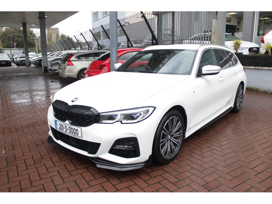 2020 BMW 3 Series - image 8