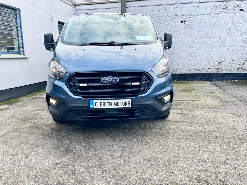 2023 Ford Transit Custom - image 38