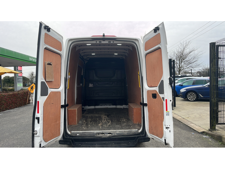 2024 Volkswagen Crafter H 30 MWB 140HP MANUAL 6SPEED FWD 5DR €26,750
