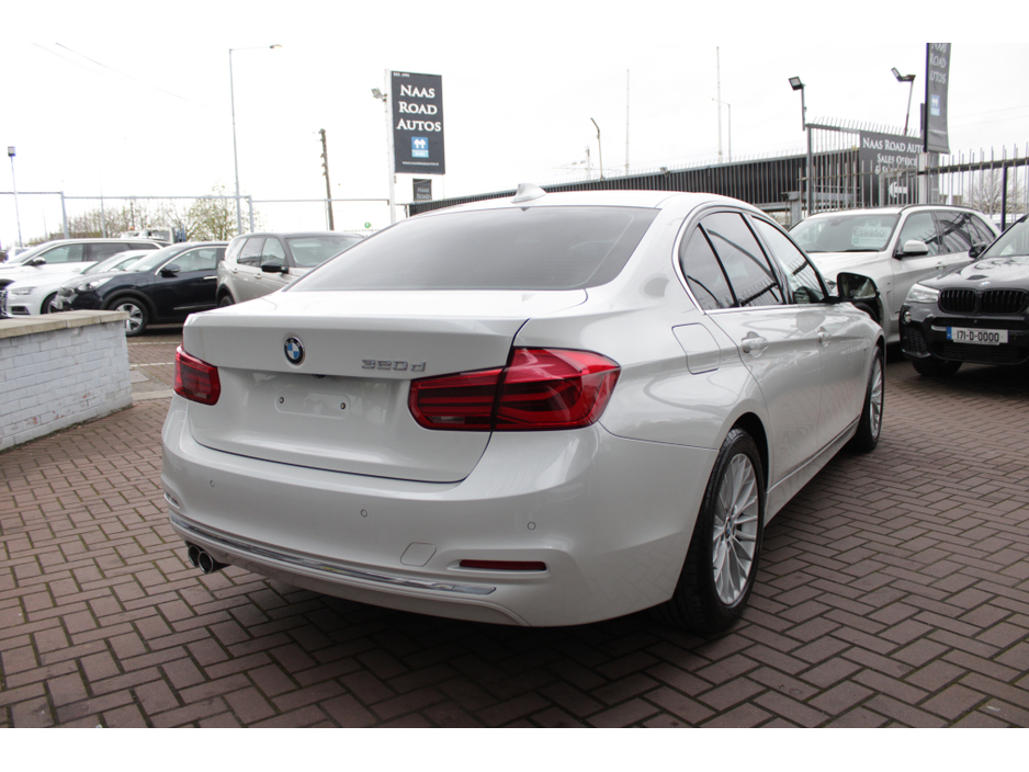 2019 BMW 3 Series - image 4