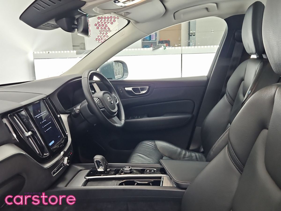 2022 Volvo XC60 Xc60 Core T6 Recharge Awd Auto Core Recharge T6 350 253+145 Twin Engine 18.8 kWh PHEV Start/Stop