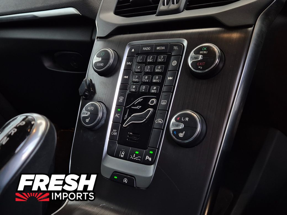 2015 Volvo V40 - image 11