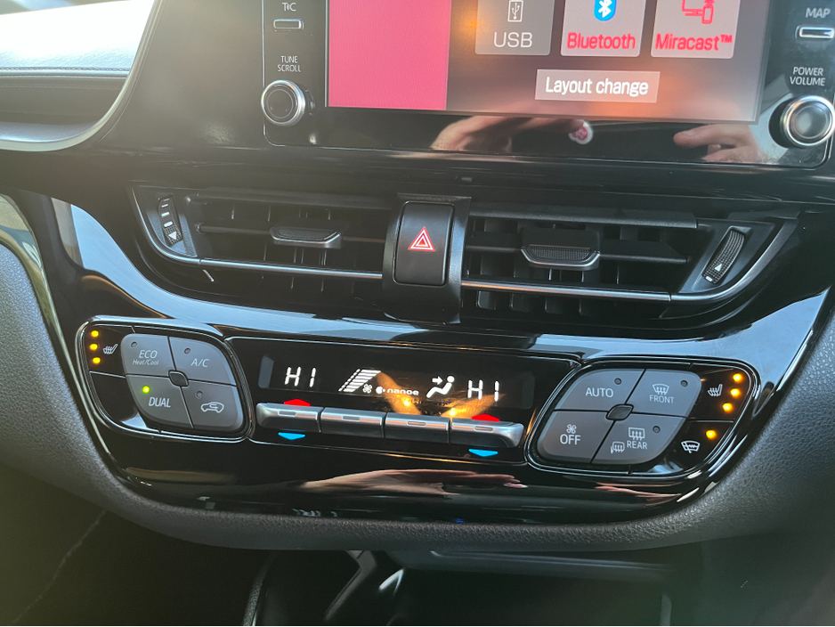 2020 Toyota C-HR GR SPORT AUTOMATIC HYBRID 1.8 PETROL //MASSIVE SPEC//HALF LEATHER HEATED SEATS//360 PARKING CAMERAS//KEYLESS ENTRY//LOW MILES// €24,950