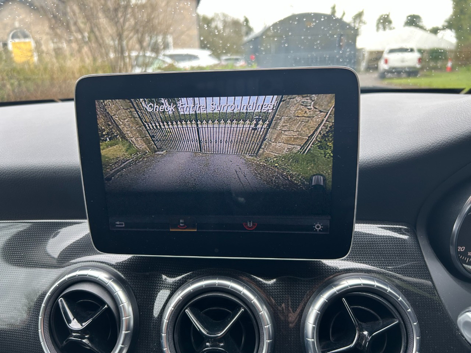 2018 Mercedes-Benz 180 - image 15