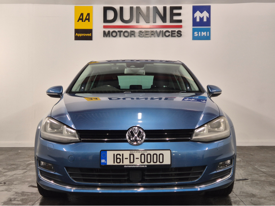 2016 Volkswagen Golf **HIGHLINE**ONLY 64000KMS**ALCANTARA SEATS*17" ALLOYS**BLIS**FOCAL INSIDE SPEAKERS*LANE ASSIST*KEYLESS ENTRY AND START**ADAPTIVE CRUISE CONTROL**DUAL ZONE CLIMATE**REVERSE CAMERA**BLUETOOTH STREAM €15,949