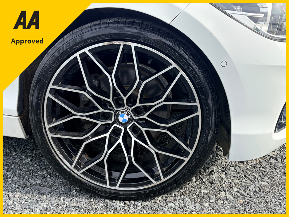 2017 BMW 1 Series - image 8