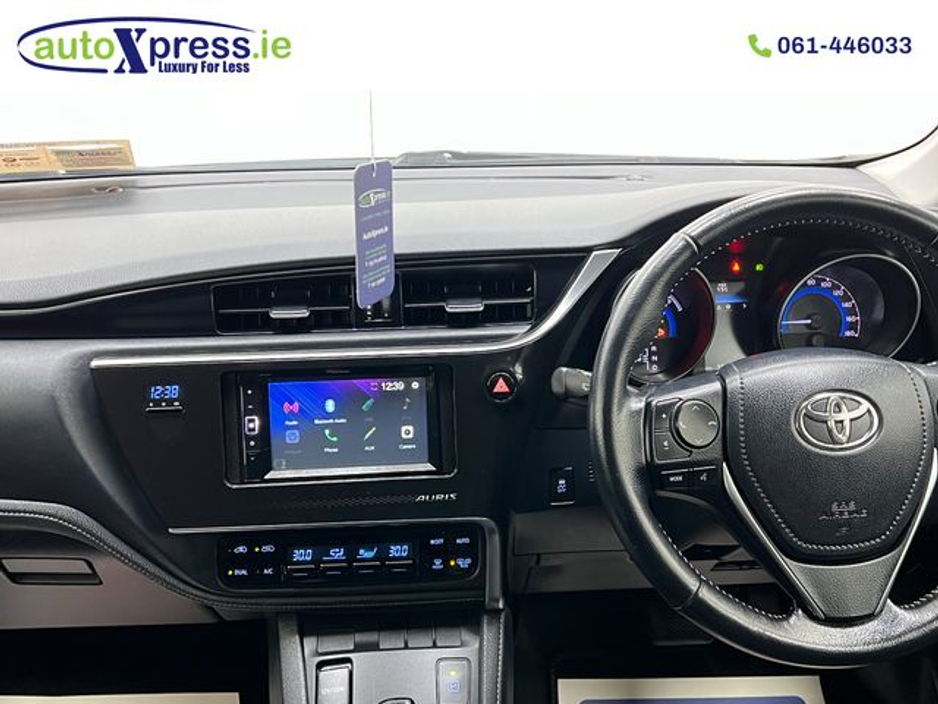 2016 Toyota Auris 1.8 Automatic, Hybrid, Reversing camera €12,895