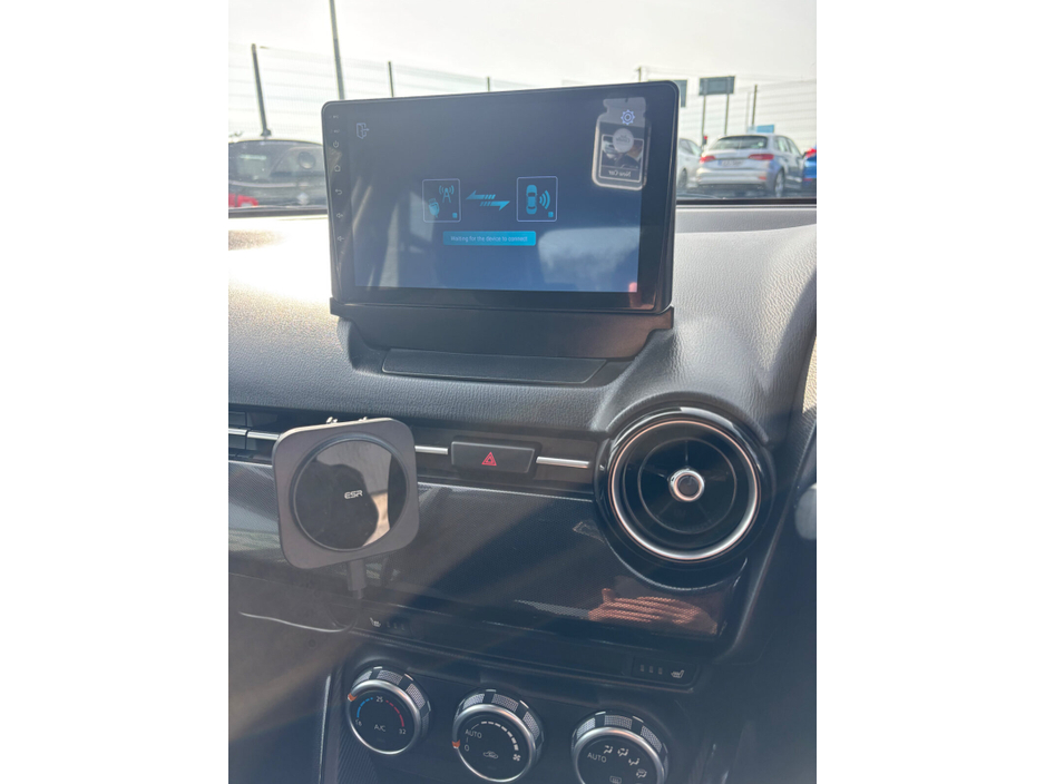 2016 Mazda Demio - image 10