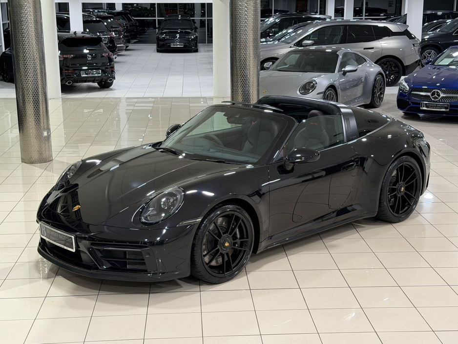 2024 Porsche 911 - image 9