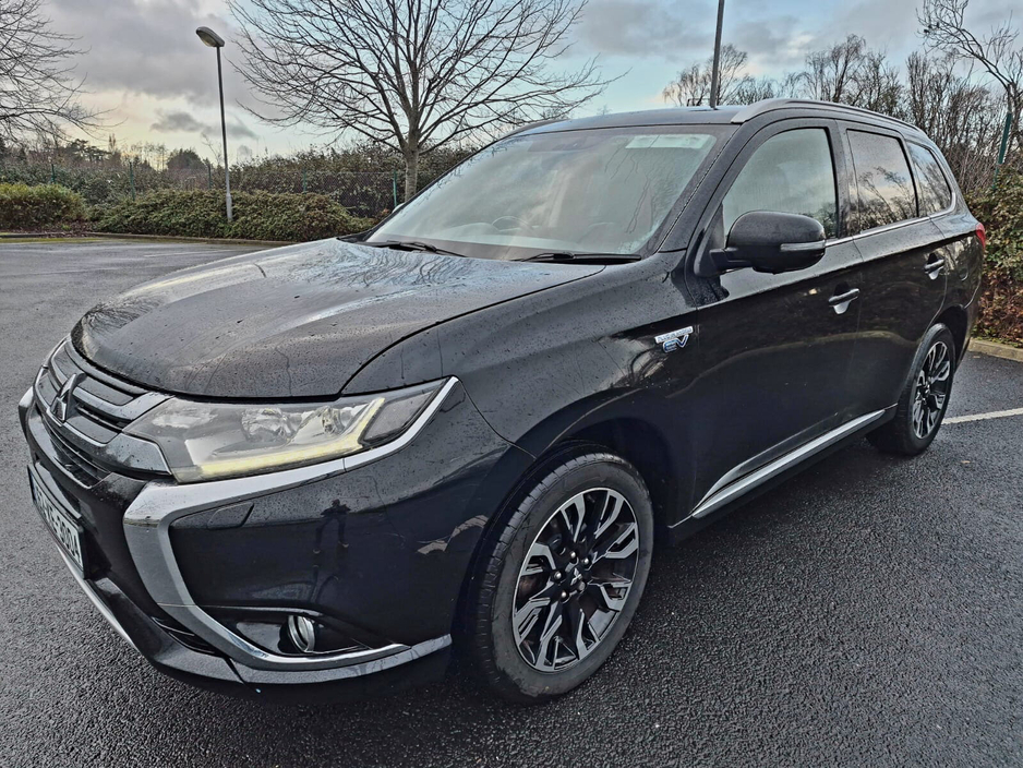 2016 Mitsubishi Outlander PHEV 2.0L MIVEC 4WD 5-Seater Instyle €13,999