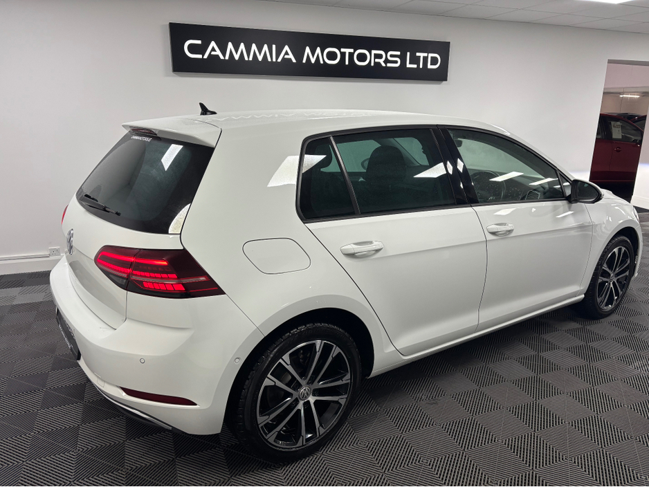 2019 Volkswagen Golf *VOLKSWAGEN GOLF* *DSG* *FACELIFT* *DYNAMIC LIGHTS* *DLA* *DIGITAL DASH* *REVERSE CAMERA* *PARKING SENSORS* *KEYLESS ENTRY* *LOW MILEAGE* *FINANCE AVAILABLE* *TRADE INS WELCOME*