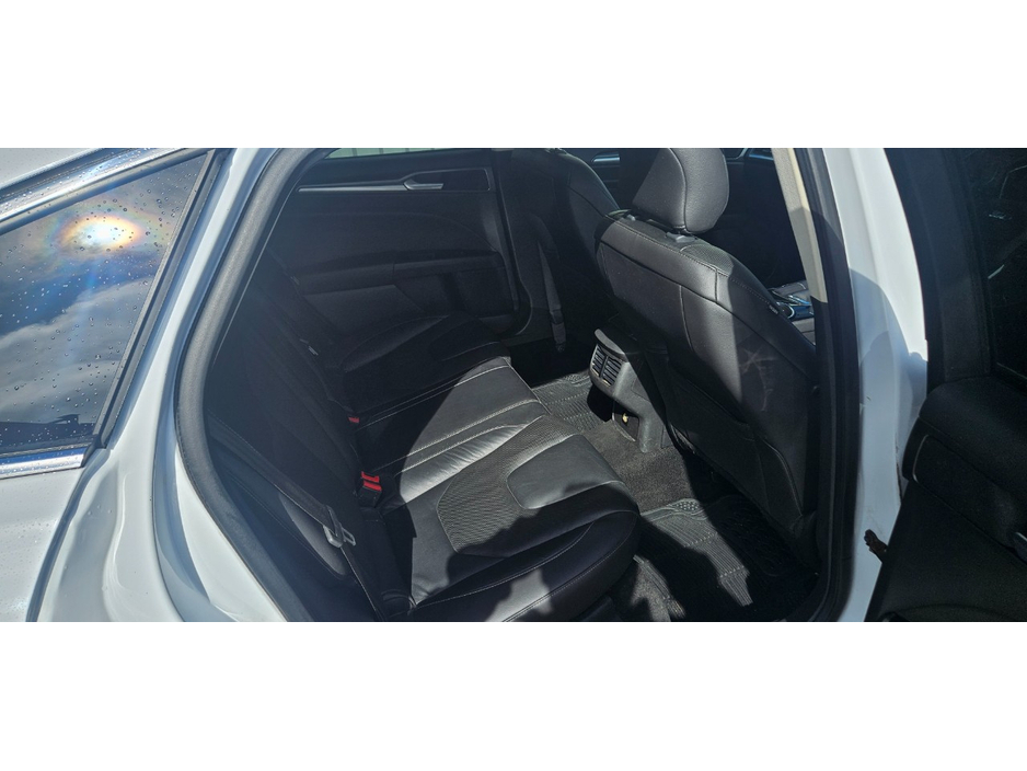 2016 Ford Mondeo - image 28