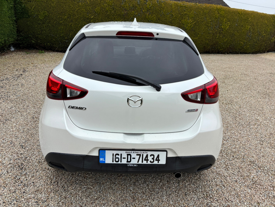 2016 Mazda Demio - image 4