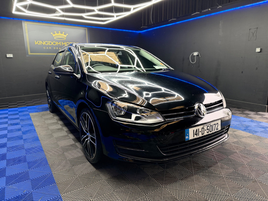 2014 Volkswagen Golf - image 3