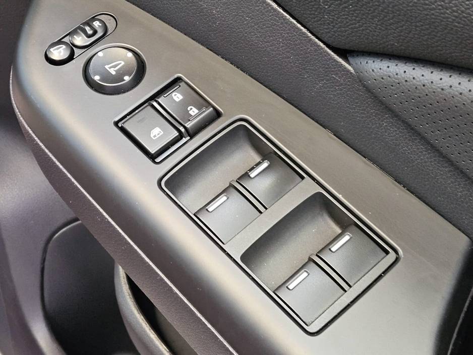 2018 Honda CR-V - image 8