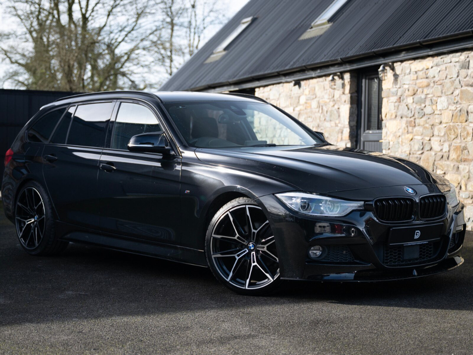 2015 BMW 3 Series - image 3