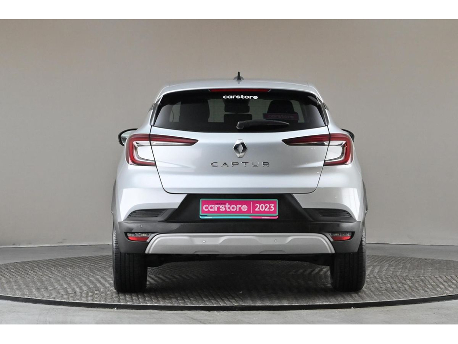 2023 Renault Captur - image 8