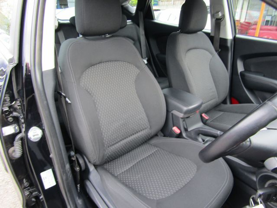 2013 Hyundai ix35 - image 20