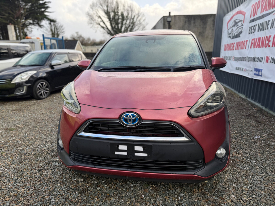 2016 Toyota Sienta  €12,500