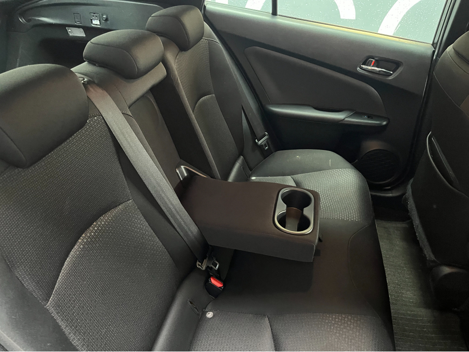 2022 Toyota Prius - image 13