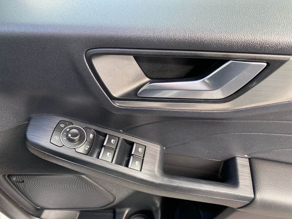 2023 Ford Kuga - image 19