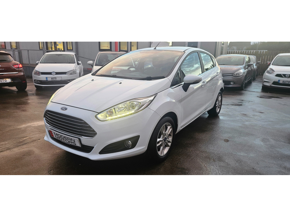 2016 Ford Fiesta ZETEC TURBO 1.0 eco 100 low miles €8,750