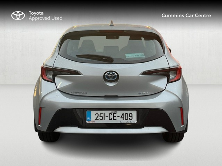 2025 Toyota Corolla - image 4