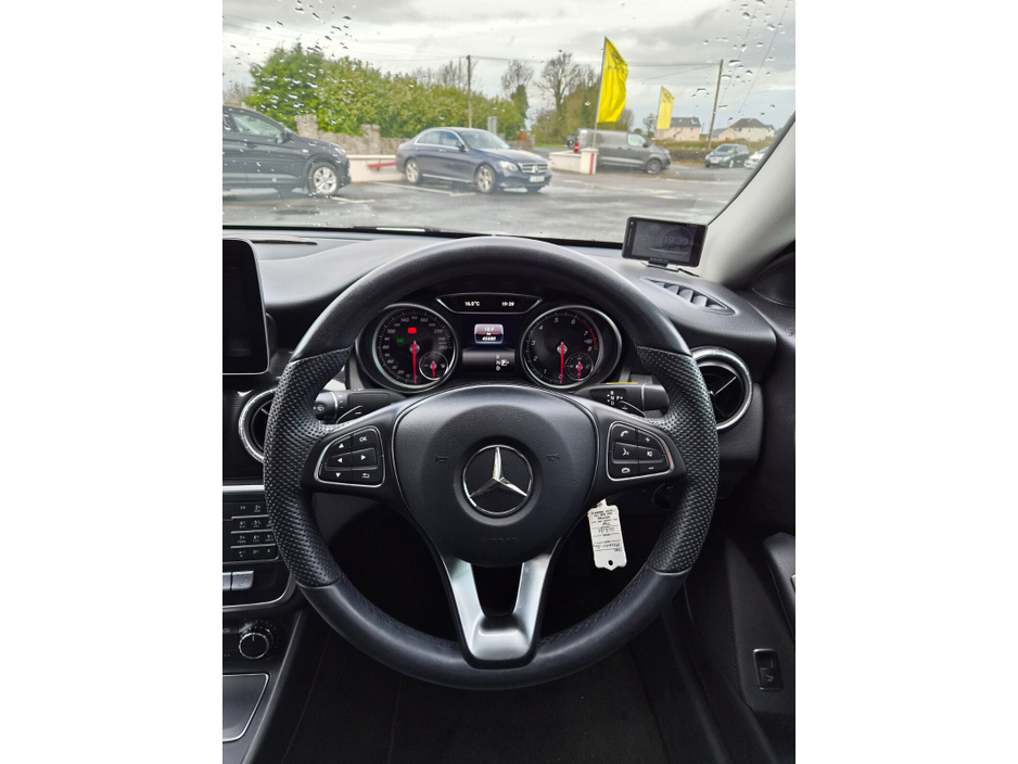 2018 Mercedes-Benz CLA Class - image 17