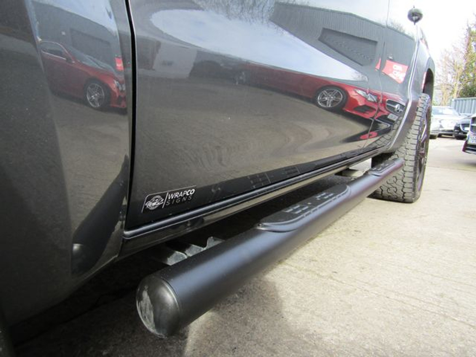 2017 Volkswagen Amarok - image 37