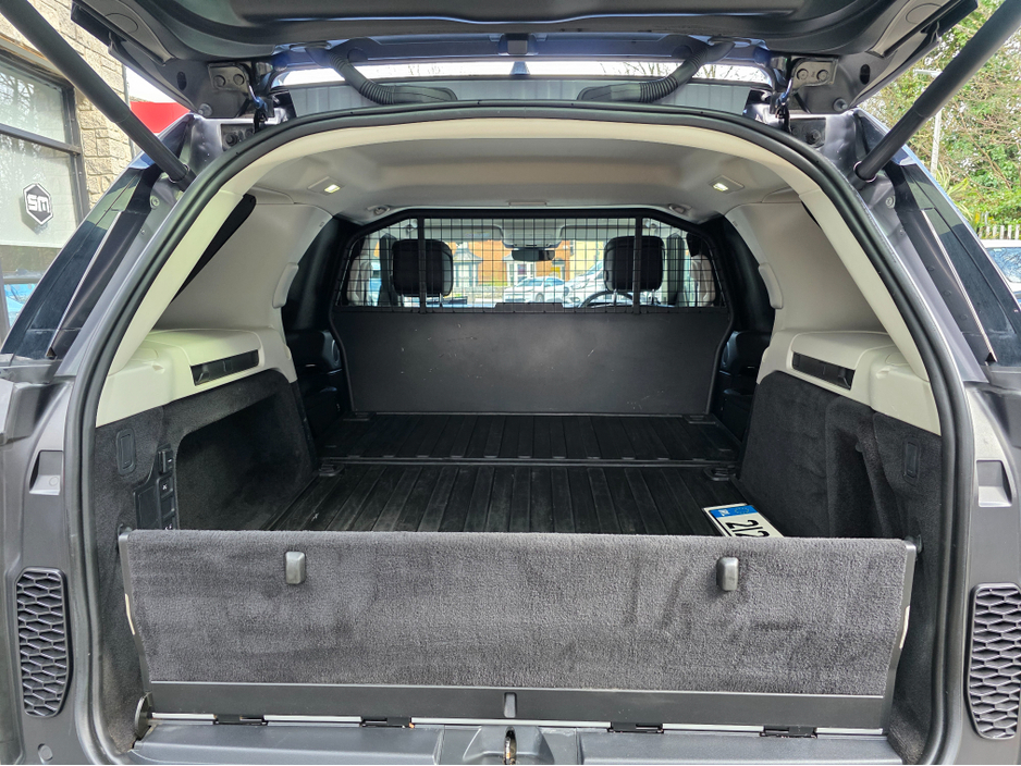 2021 Land Rover Discovery - image 19