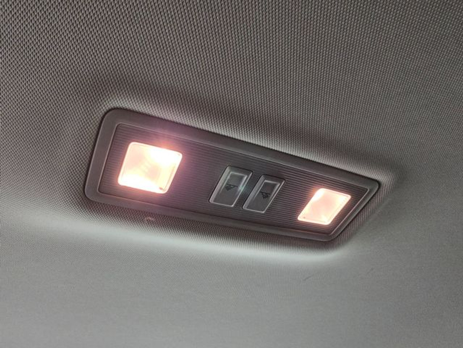 2019 Volkswagen Polo - image 17