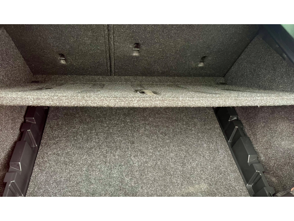 2016 Volvo V40 - image 26