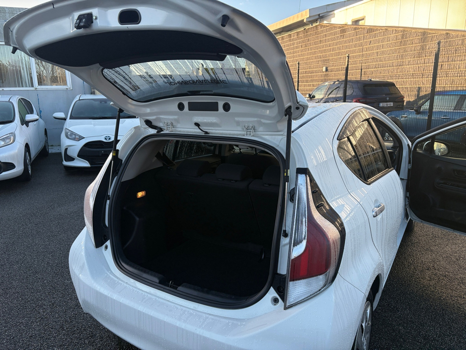 2017 Toyota Aqua 1.5 Hybrid Self Charging €12,999