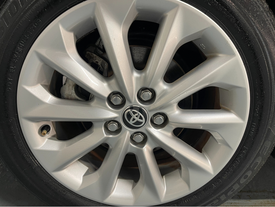 2021 Toyota Corolla - image 3